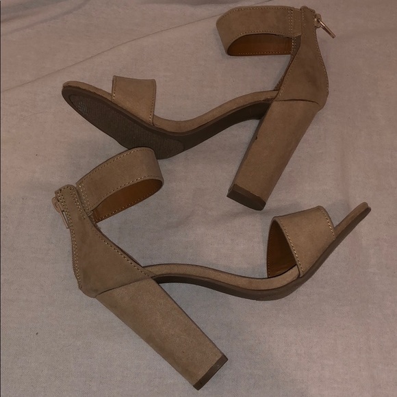 Sugar Nude Heels - Picture 5 of 8